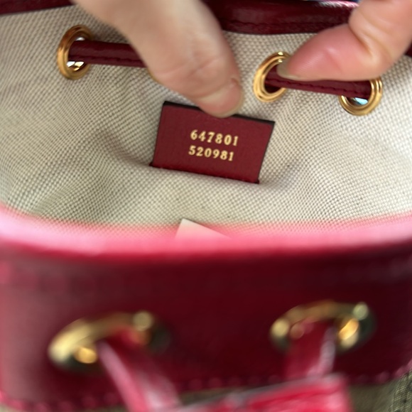 Authentic Gucci Doraemon bucket bag - Picture 4 of 5